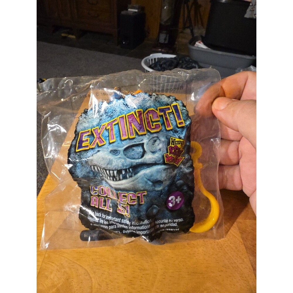 Wendy's Extinct! Kids' Meal Toy 2001 Triceratops Fast Food Premium Collectible